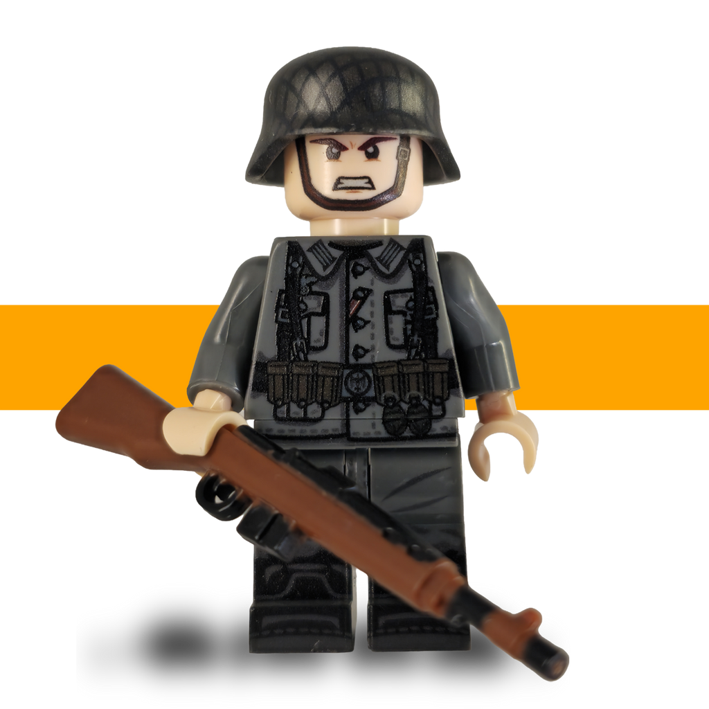Herman_the_German_Rifleman_-Lego-Army-Scots-Plastic_Front