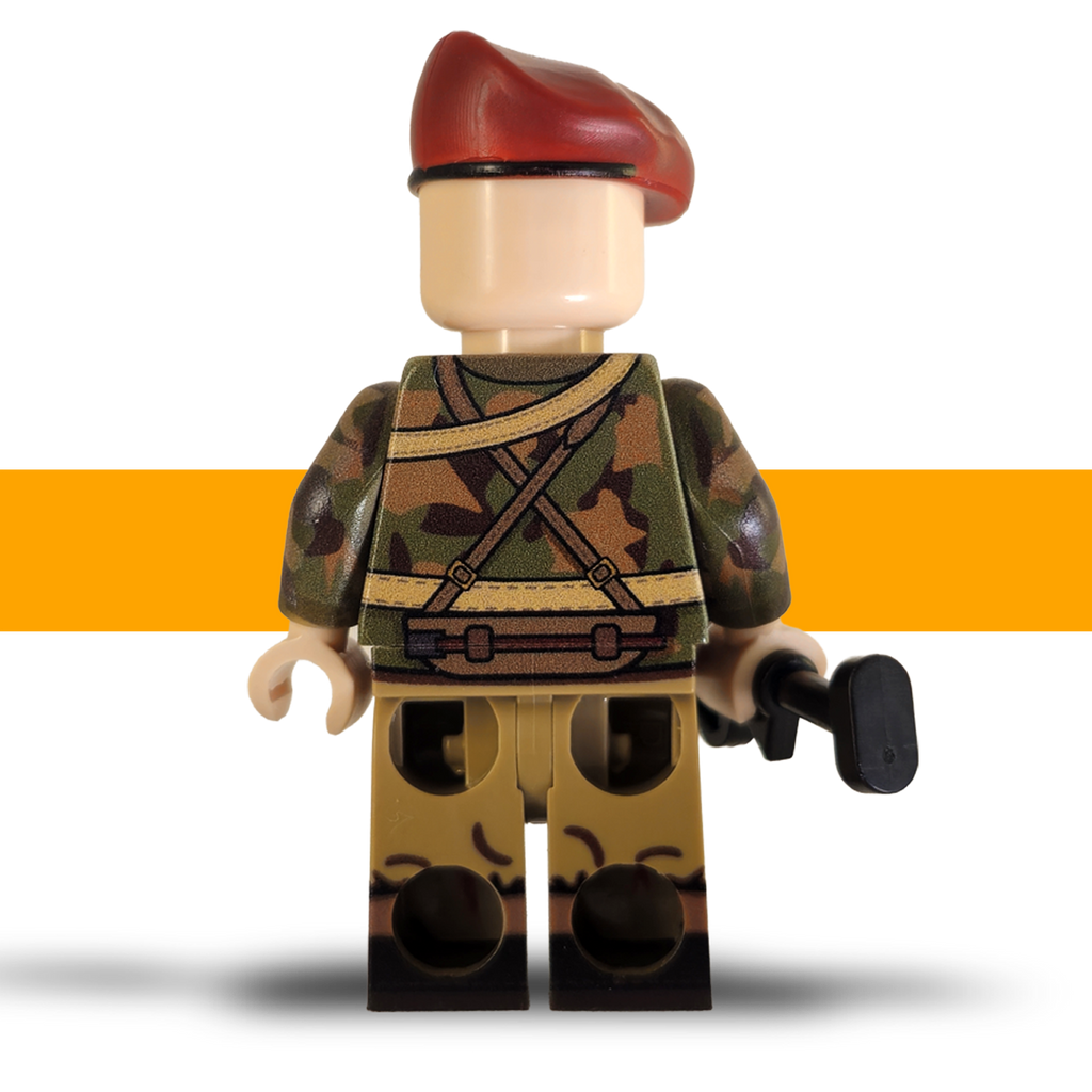 Lt_Col_John_Frost_Parachute_Regiment_Minifigure_Lego_Army_Scots_Plastic_Back