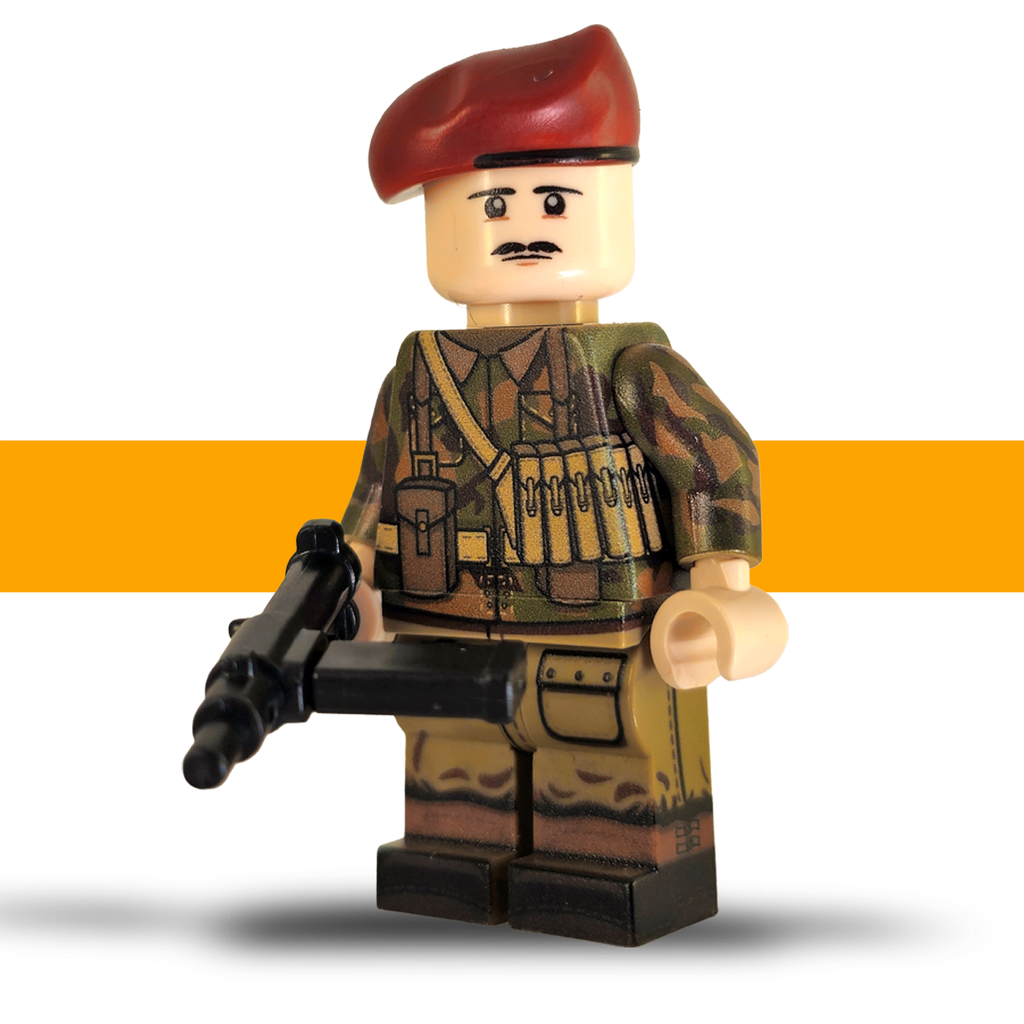 Lt_Col_John_Frost_Parachute_Regiment_Minifigure_Lego_Army_Scots_Plastic_Front