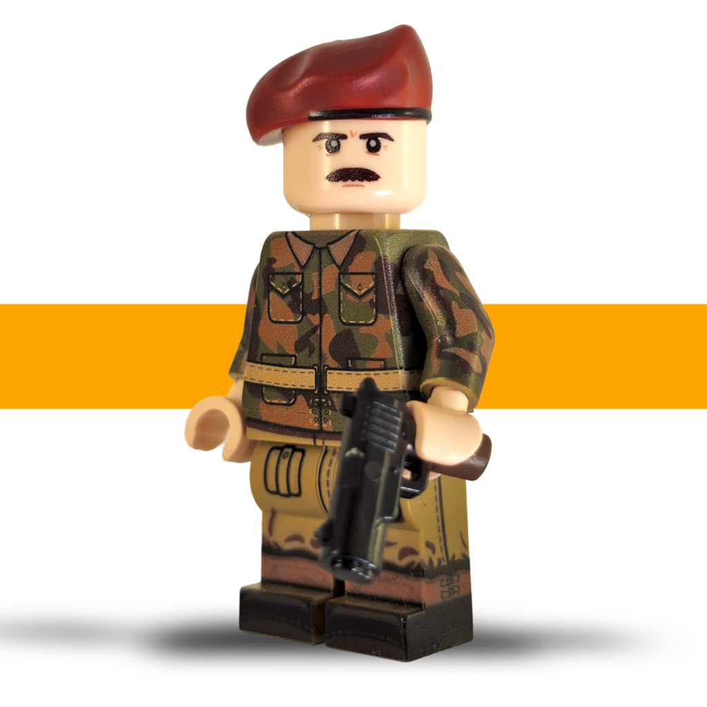 Maj_Gen_Roy_Urquhart_Parachute_Regiment_Minifigure_Lego_Army_Scots_Plastic_Front